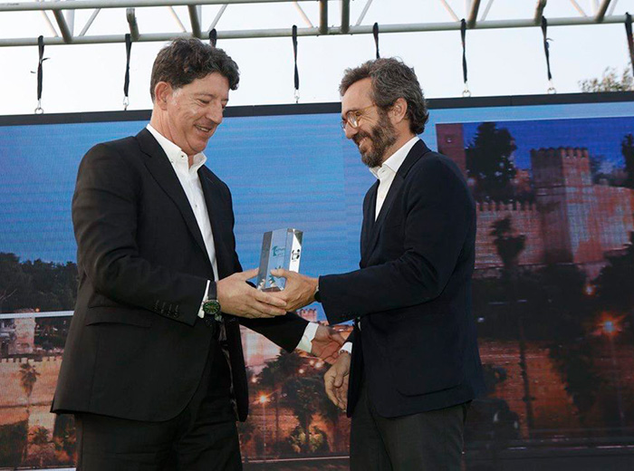 El director de CICOM MONJE recibe el premio Empresario del Año